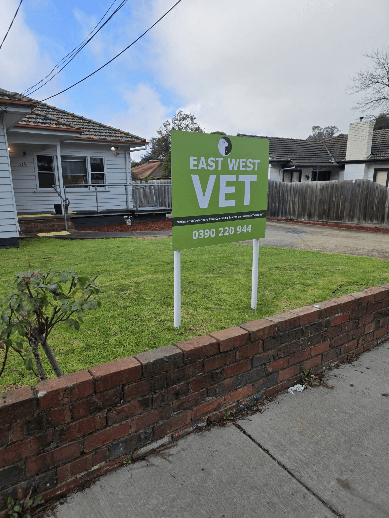 East West Vet street sign outside 278 Springvale Road in Glen Waverley